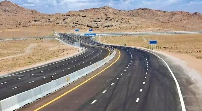 اعتراض ۴ نماینده شیراز به عدم کلنگ‌زنی قطعه ۸ آزادراه شیراز اصفهان