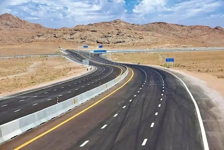 اعتراض ۴ نماینده شیراز به عدم کلنگ‌زنی قطعه ۸ آزادراه شیراز اصفهان