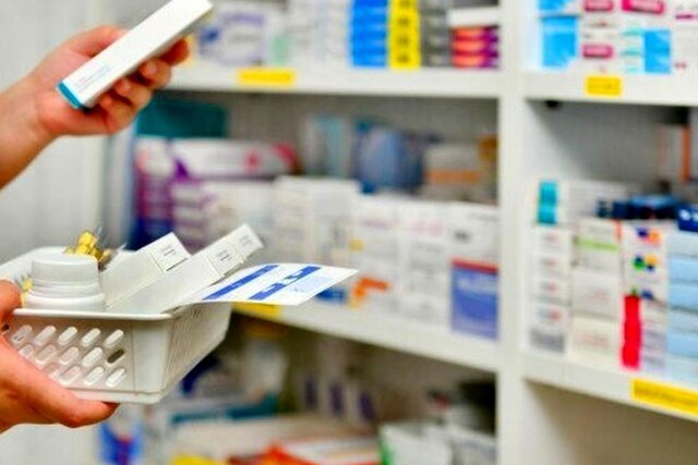 هدایت بیماران به داروخانه خاص تخلف قانونی است