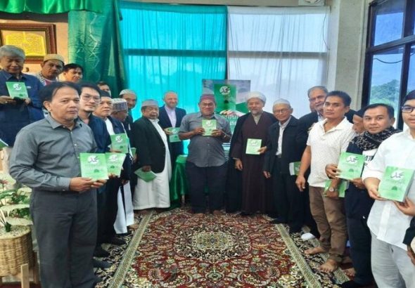 کتاب «درس‌هایی از پیامبر اعظم(ص)» به زبان تایلندی رونمایی شد؛ بازتابی نو از اندیشه‌های نبوی در شرق آسیا
