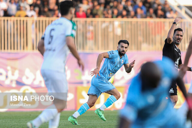 نخستین دوئل لیگ برتری فجر و چادرملو جدال دو همسایه برای فرار از بحران و رسیدن به صدر نشینی