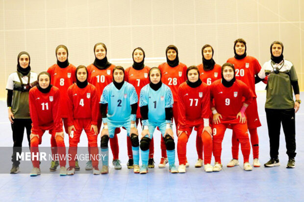 حضور ۴ فوتسالیست دختر استان سمنان در اردوی تیم ملی